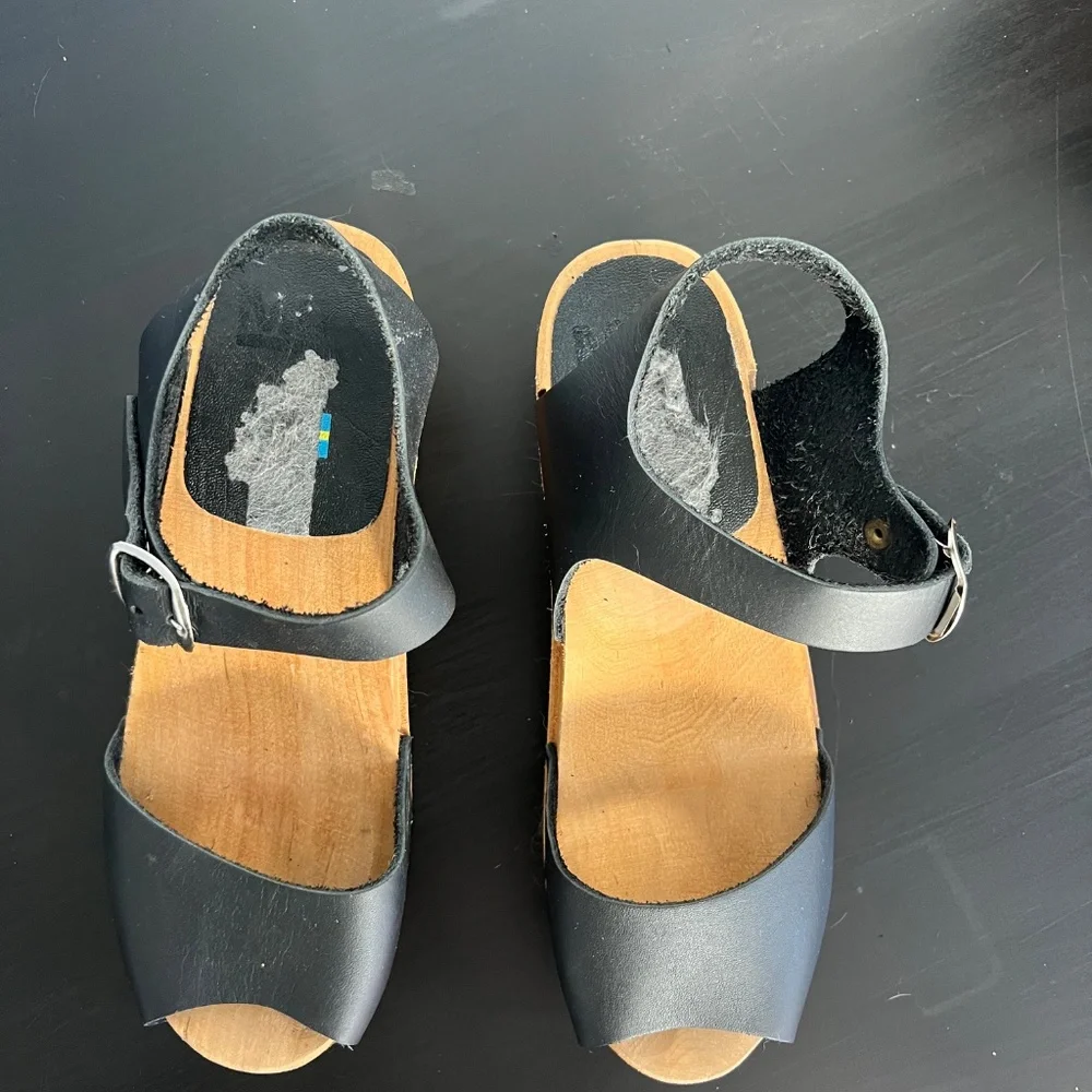Clogs clogs clogs - Picture 2 of 5
